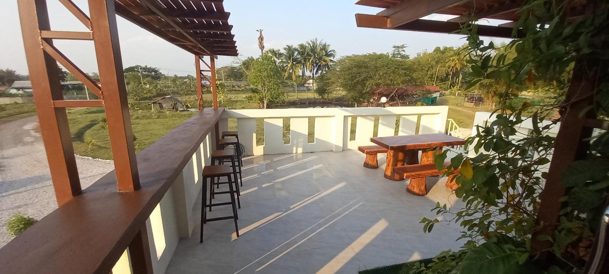 Bua Daeng Homestay Resort Kumphawapi Eksteriør bilde