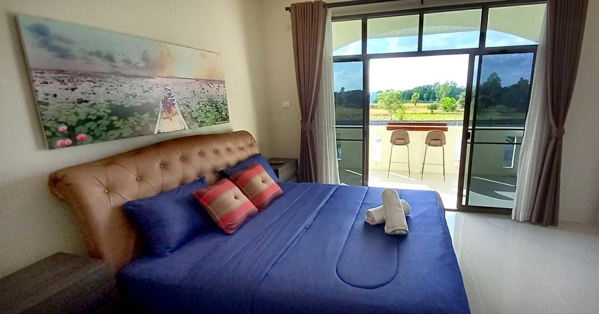Bua Daeng Homestay Resort Kumphawapi Eksteriør bilde