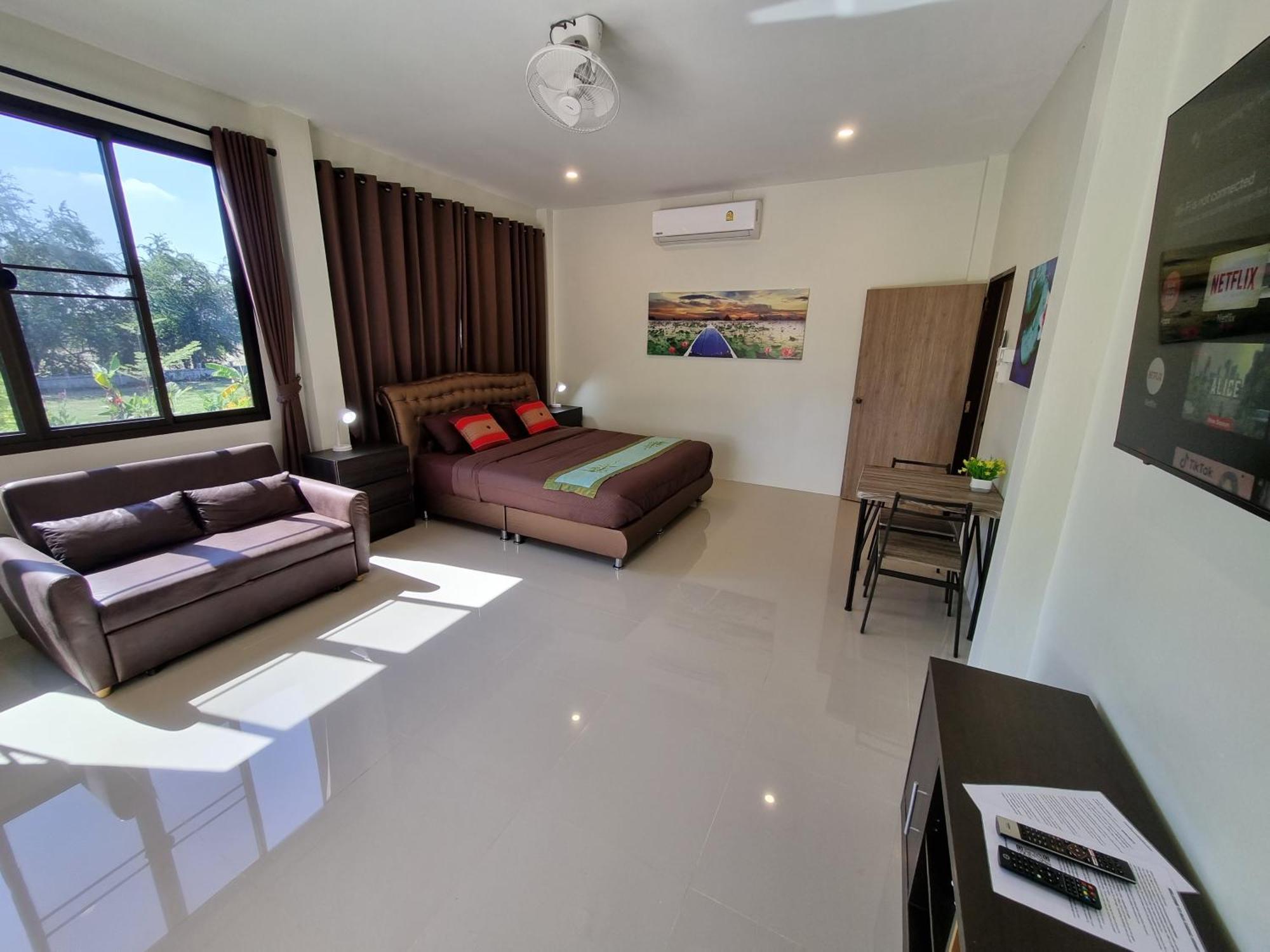 Bua Daeng Homestay Resort Kumphawapi Eksteriør bilde