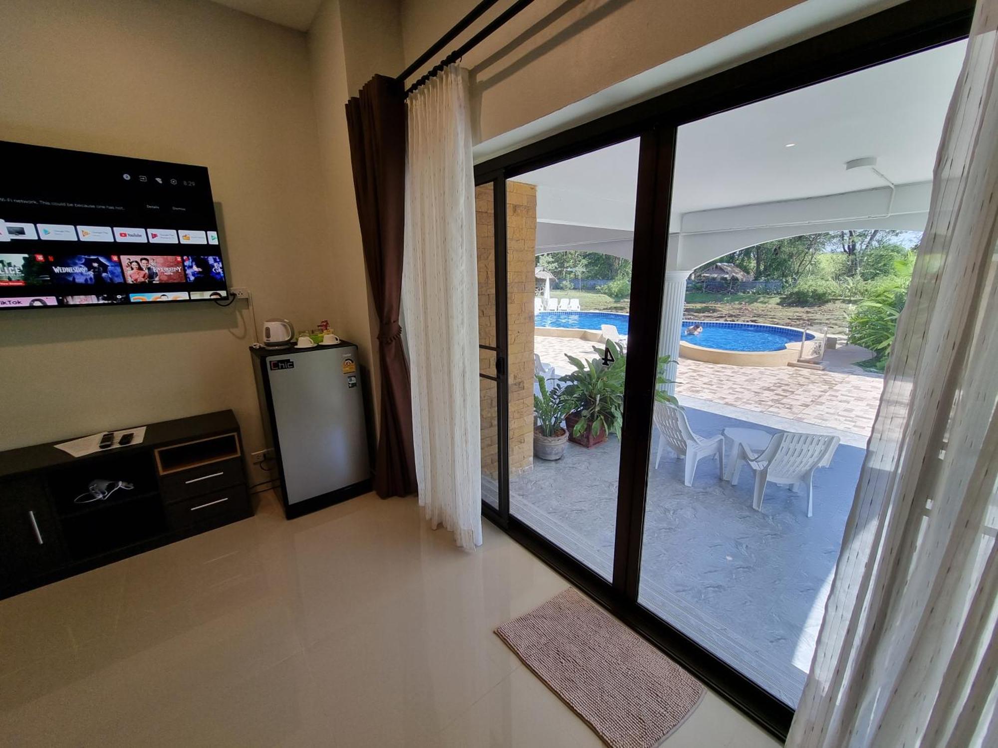 Bua Daeng Homestay Resort Kumphawapi Eksteriør bilde